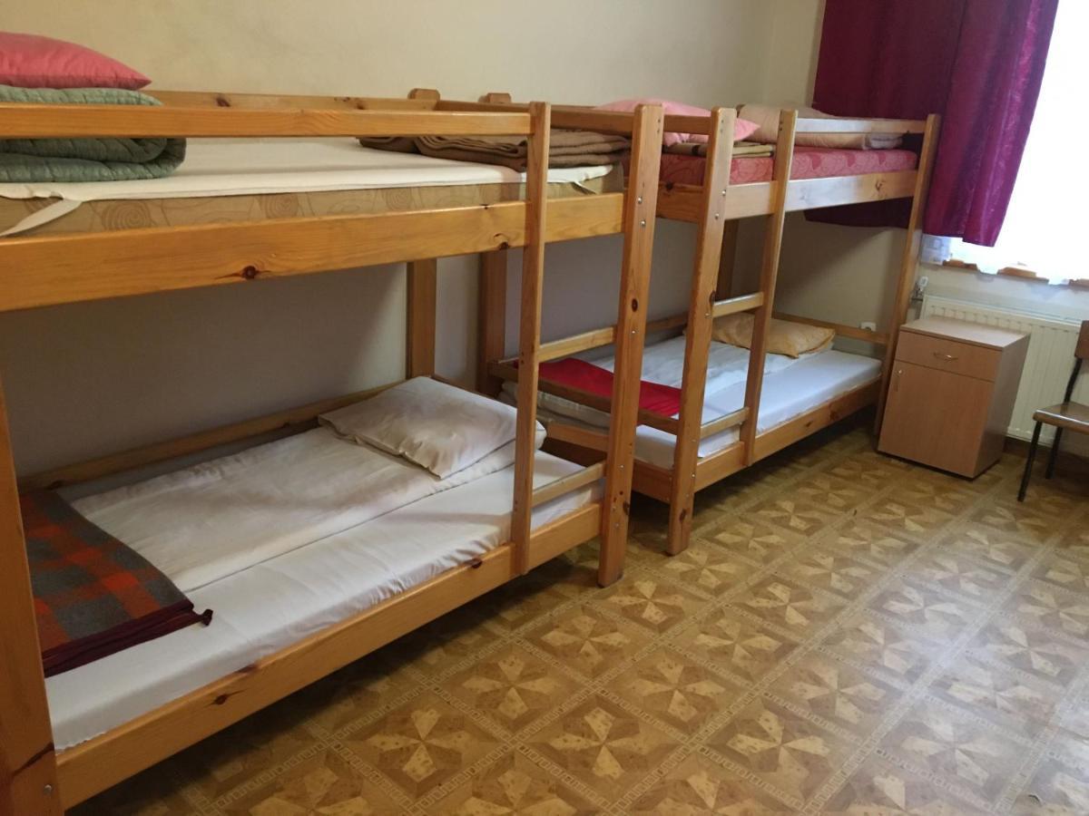Dom Mlodziezowy W Polanie Daire Serednie Male Dış mekan fotoğraf
